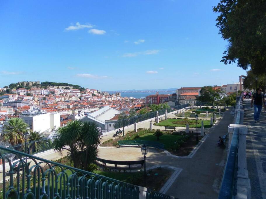 Dpj Romantic Jardim Apt - Lift! - Pr.Real/Bairro Alto! Apartment ลิสบอน ภายนอก รูปภาพ